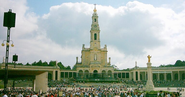Our Lady of Fátima: The Miracle That Shook the World – Catholic Online News